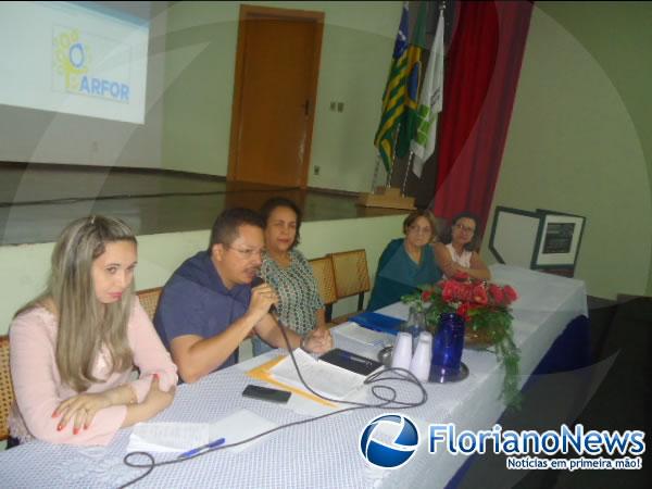 PARFOR/UESPI realiza I Semin&aacute;rio Regional de Forma&ccedil;&atilde;o de Professores e Pr&aacute;ticas Pedag&oacute;gicas.(Imagem:FlorianoNews)