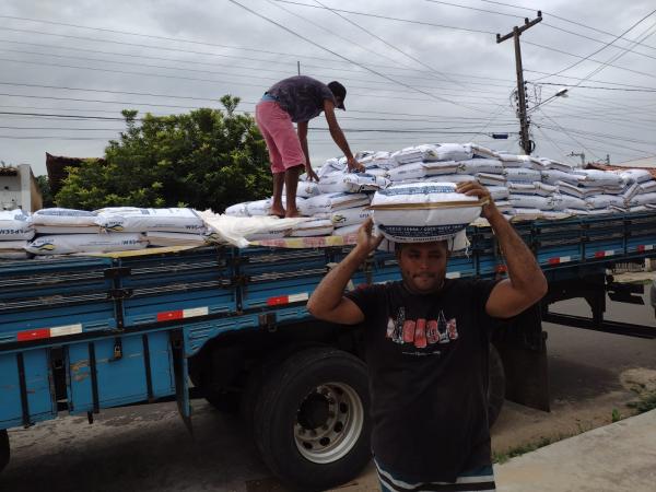 Sindicato dos Trabalhadores Rurais de Floriano recebe sementes para projeto "Agricultura Familiar"
