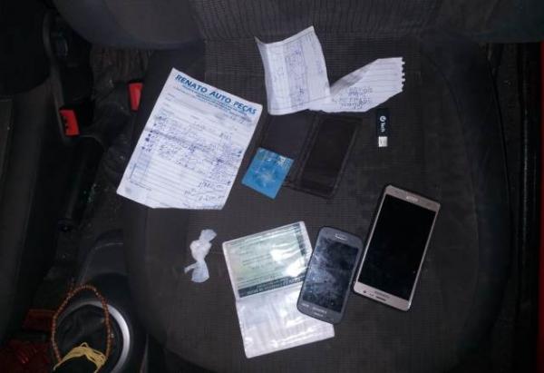 PM de Bar&atilde;o de Graja&uacute; apreende ve&iacute;culo de suspeitos de roubo.(Imagem:Divulga&ccedil;&atilde;o/PM)