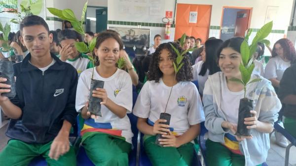As atividades do Proverde nas Escolas j&aacute; beneficiaram 3.369 alunos, representando mais de 55% do p&uacute;blico-alvo.(Imagem:Divulga&ccedil;&atilde;o)