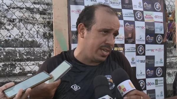 Técnico do Corisabbá detona mais uma vez árbitro: "Se influenciar, vai decretar nosso rebaixamento"