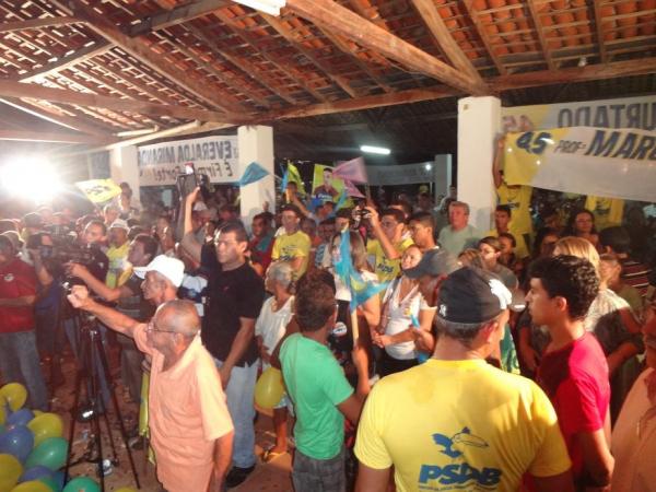 Conven&ccedil;&atilde;o homologa candidatura de En&eacute;ias Maia &agrave; prefeitura de Floriano.(Imagem:FlorianoNews)