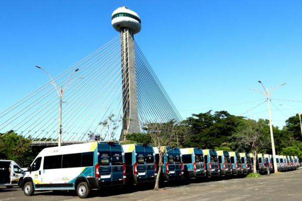 Prefeitura Floriano recebe Van do Programa MobSUAS que fortalecer&aacute; atendimento da Assist&ecirc;ncia Social(Imagem:Secom)