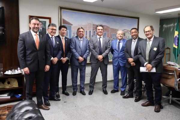 Ciro Nogueira recebe Silvio Mendes e conversam sobre federação