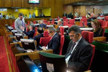 Requerimento de auditoria em contratos do Governo é rejeitado