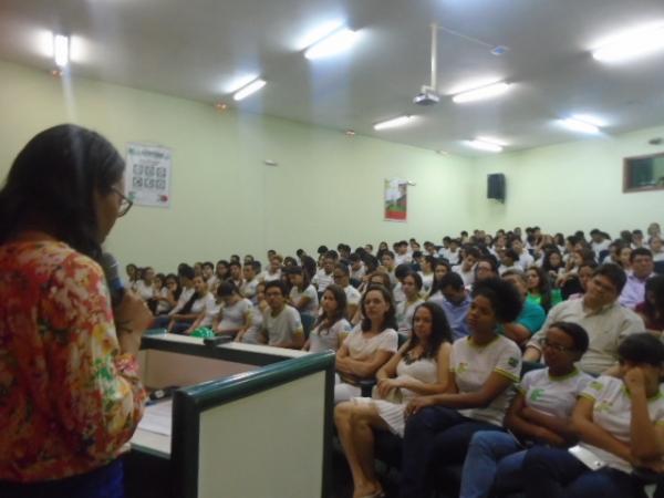 IFPI campus Floriano realiza atividades em prol da preven&ccedil;&atilde;o de doen&ccedil;as.(Imagem:FlorianoNews)