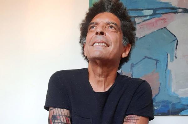 Marcos Sacramento festeja 60 anos com Show em casa