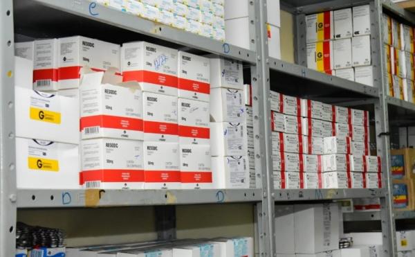 Saúde garante abastecimento de remédios em todas as UBS