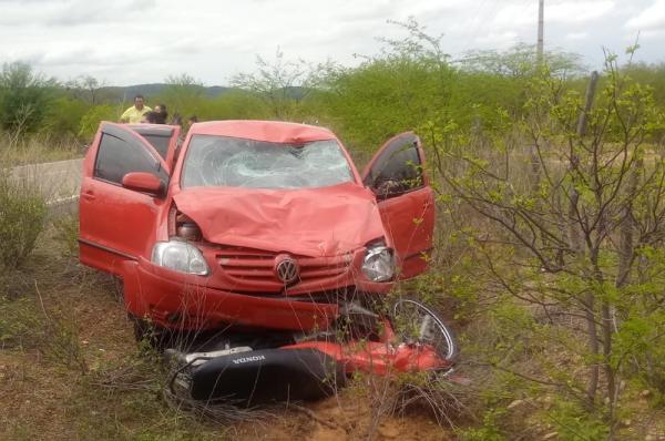 Homem de 32 anos morre no hospital após colisão entre carro e moto no Piauí