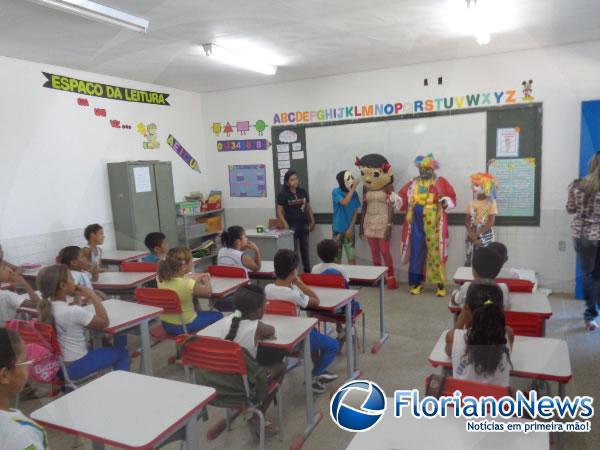 Escola Municipal Ant&ocirc;nio Guilherme realiza abertura da Semana da Crian&ccedil;a.(Imagem:FlorianoNews)