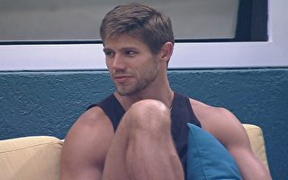 Jonas sobre Renata: 'Eu não vou forçar um abraço e um beijo se eu não quero'