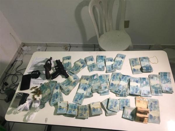 Empresária tem R$ 300 mil roubados de casa e suspeito é morto pela polícia