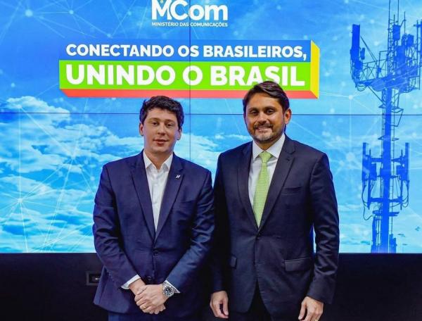 Victor Linhares traz ministro das Comunicações à Teresina para entrega de recursos