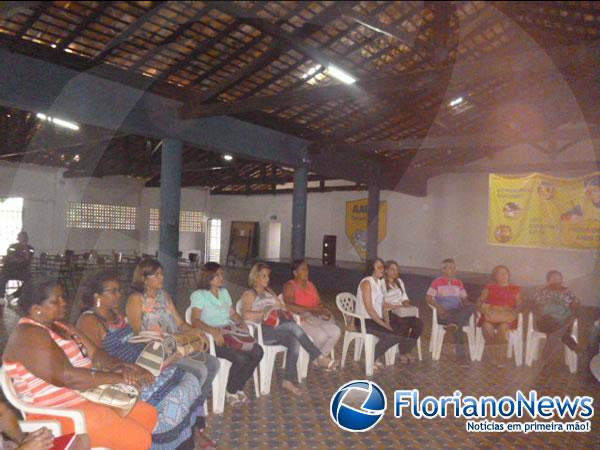 Reuni&atilde;o debate renova&ccedil;&atilde;o do Programa Integra&ccedil;&atilde;o AABB Comunidade.(Imagem:FlorianoNews)