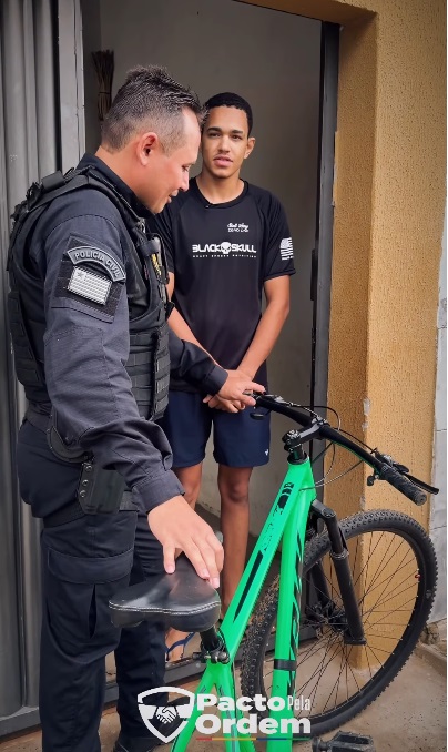 Polícia Civil restitui bicicleta recuperada durante ação policial em Floriano