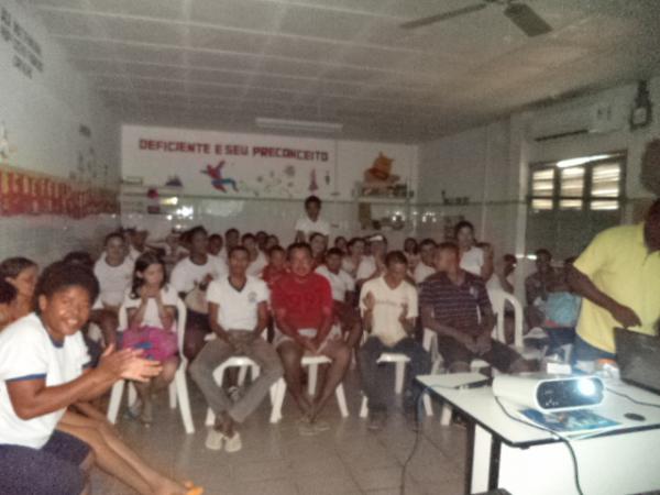 APAE de Floriano realiza abertura da Semana da Crian&ccedil;a com palestra sobre drogas.(Imagem:FlorianoNews)