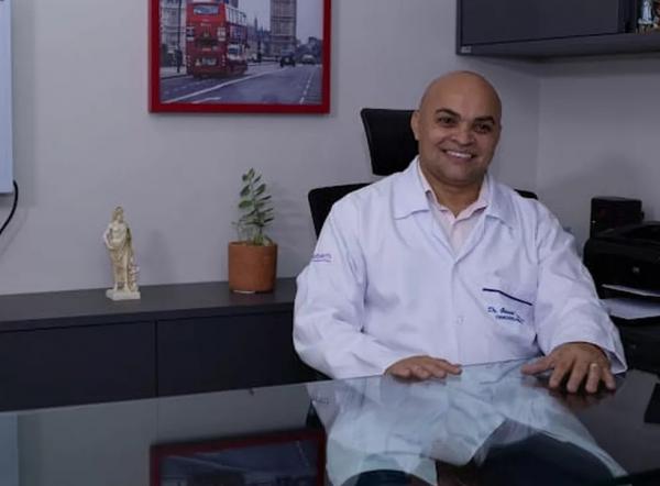 M&eacute;dico Glauto Tuquarre morreu em um voo internacional nesta segunda-feira (25).(Imagem:Divulga&ccedil;&atilde;o)