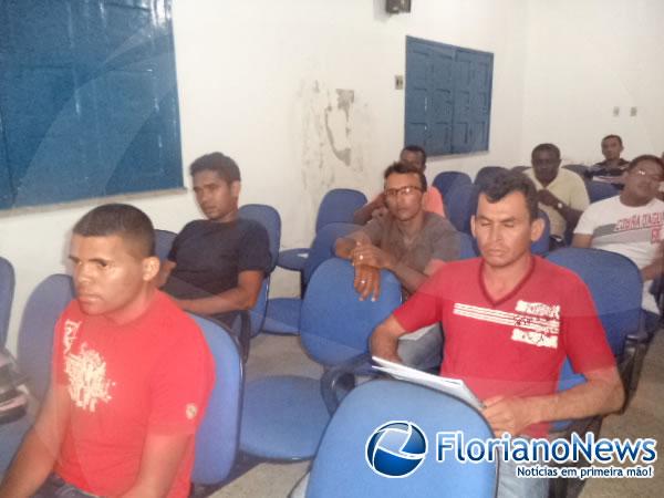 Mototaxistas de Floriano participam de capacita&ccedil;&atilde;o.(Imagem:FlorianoNews)