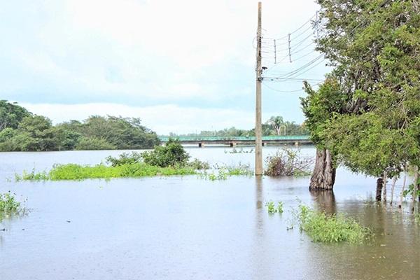 Ainda em cota de inunda&ccedil;&atilde;o, n&iacute;vel dos rios Long&aacute; e Marataoan deve continuar reduzindo nas pr&oacute;ximas horas(Imagem:Defesa Civil de Esperantina)