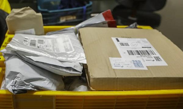 Sites começam a taxar compras internacionais de até US$ 50