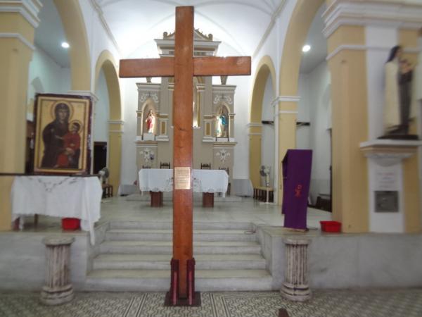 Centenas de fiéis recebem Cruz Peregrina e Ícone de Nossa Senhora em Floriano