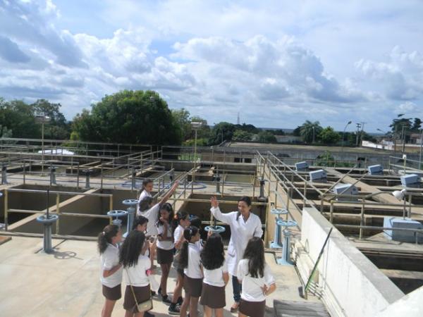No dia mundial da água a Escola Pequeno Príncipe visitou a Agespisa