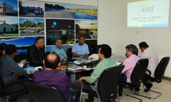 Empresa de energia solar expõe projeto inovador para a região de Floriano