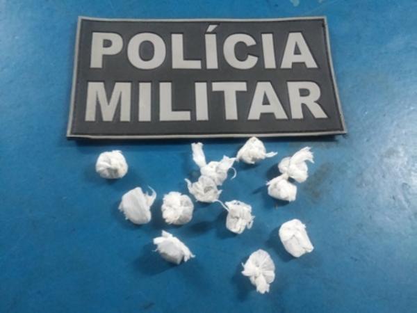 PM prende suspeito de tr&aacute;fico de entorpecentes(Imagem:Jc24horas)