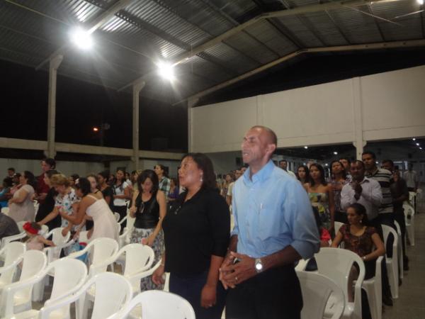 Realizado culto em A&ccedil;&atilde;o de Gra&ccedil;as pelo anivers&aacute;rio de Floriano.(Imagem:FlorianoNews)