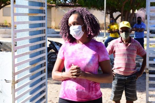 Roda de conversa reafirma a importância do combate à violência doméstica contra a mulher
