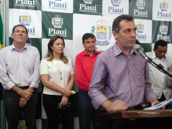 Gilberto Júnior acompanha visita de Welingthon Dias a Floriano.(Imagem:FlorianoNews)