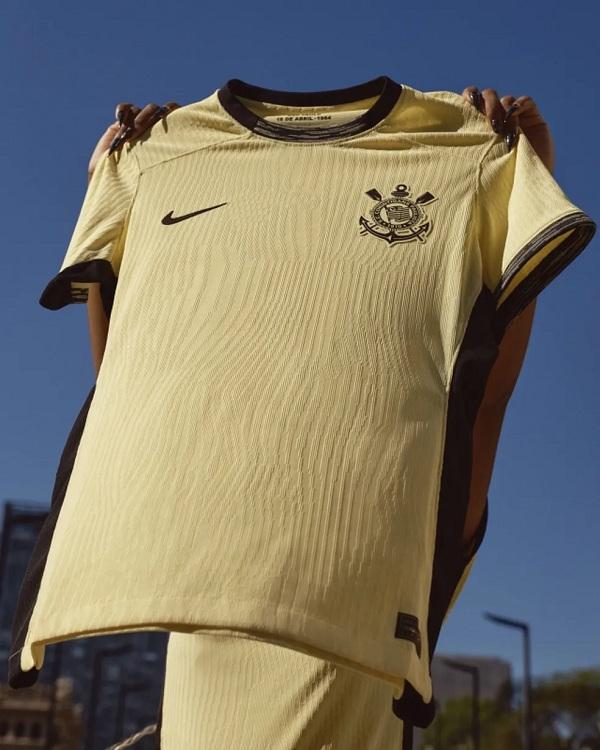 Corinthians lança terceiro uniforme amarelo e fará estreia contra o Botafogo