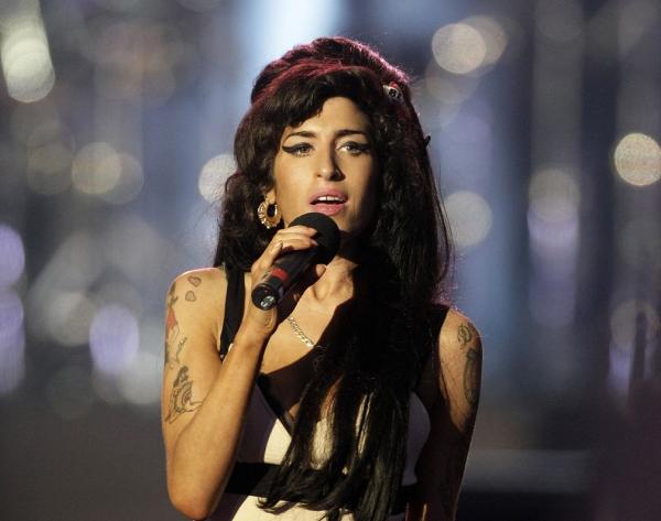 Novo documentário marca 10 anos da morte de Amy Winehouse com material inédito