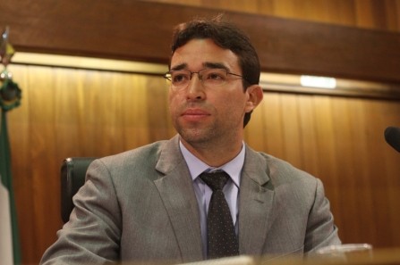 Marden Menezes critica redução global de recursos para a saúde