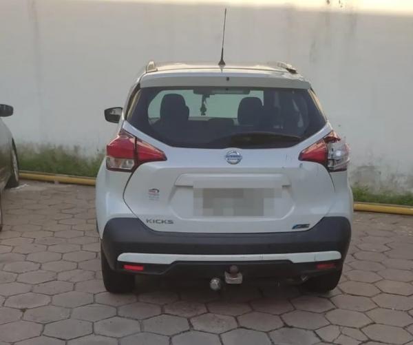  Carro onde estavam a estudante de medicina Fl&aacute;via Wanzeler e o namorado, Pedro Henrique.(Imagem:Pol&iacute;cia Militar )