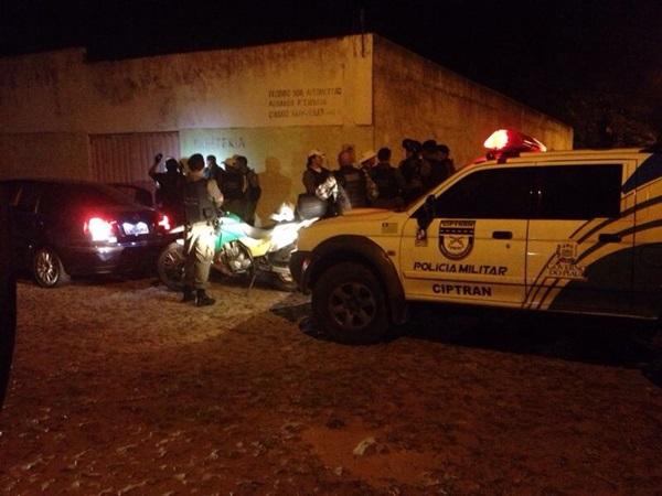 Bandidos s&atilde;o presos por fazerem arrast&atilde;o depois de jogo.(Imagem:Divulga&ccedil;&atilde;o)
