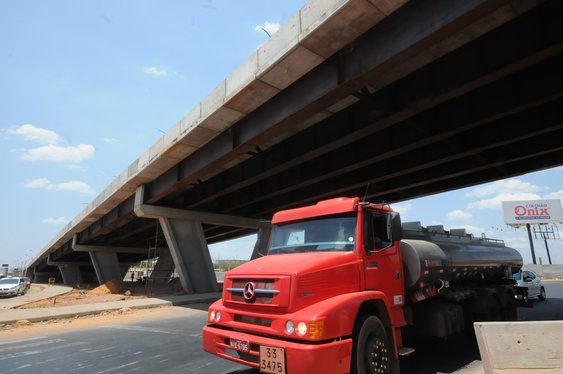 Técnico alerta para velocidade e muro na região do Elevado da Miguel Rosa