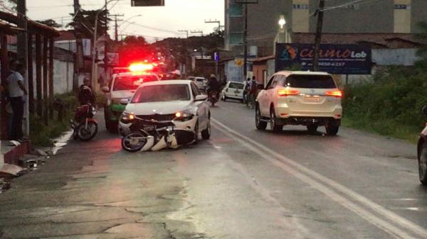 Acidente &eacute; registrado em avenida de Floriano(Imagem:FlorianoNews)