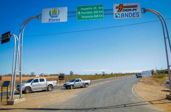  Ciclofaixa no meio de estrada no Piau&iacute; viraliza nas redes sociais: 