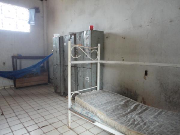 Local que abriga os agentes penitenci&aacute;rios(Imagem:Floriano News)