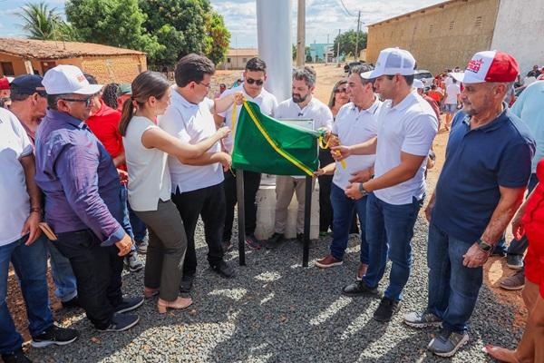 Inaugura&ccedil;&atilde;o da pavimenta&ccedil;&atilde;o da PI-228(Imagem:Reprodu&ccedil;&atilde;o)