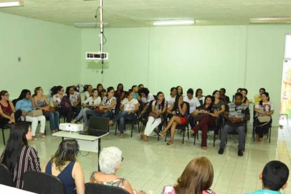 Reuni&atilde;o discute sa&uacute;de da mulher em Floriano.(Imagem:SECOM)