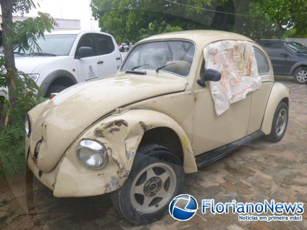 Fusca envolvido no acidente(Imagem:FlorianoNews)
