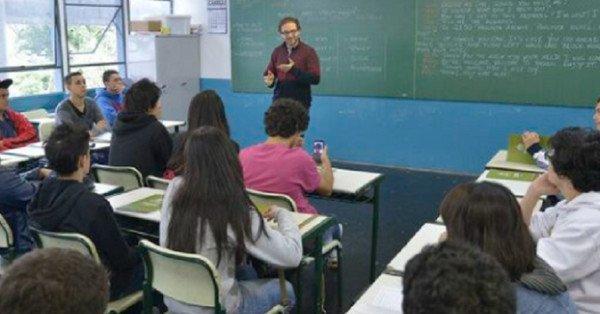 R$ 54 milhões serão remanejados para Formação Continuada de Professores