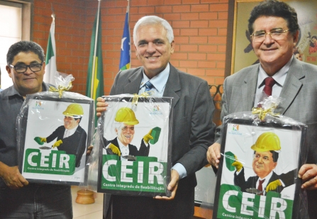 Deputados "Amigos do Ceir" recebem homenagem de Associação