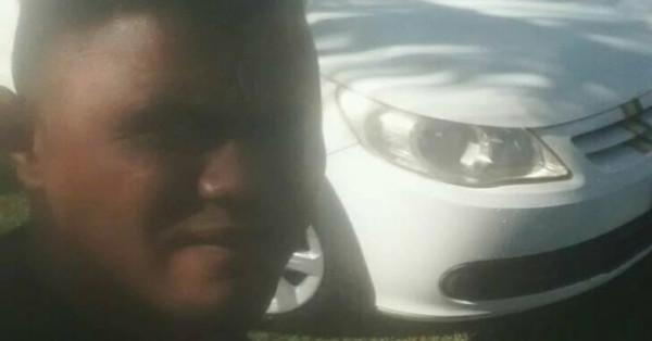 Mecânico morre após perder controle de moto e colidir em árvore no PI