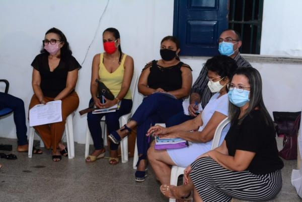 Educação discute início do ano letivo da Rede Municipal
