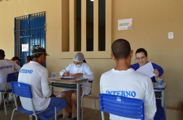 Mutirão da Secretaria da Justiça atende internos da Penitenciária de Floriano