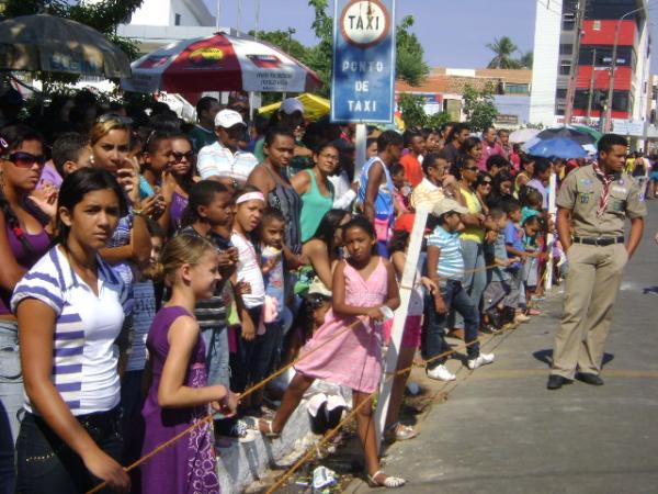 Multid&atilde;o na Avenida(Imagem:Cida Santana)