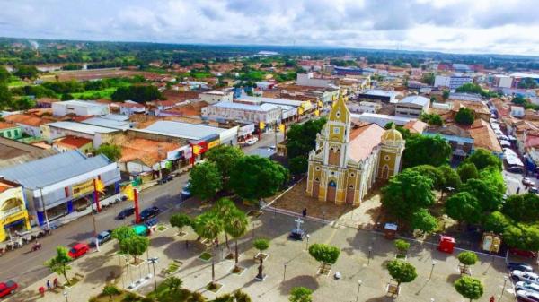 Floriano torna facultativo o uso de máscaras em lugares abertos e fechados com restrições